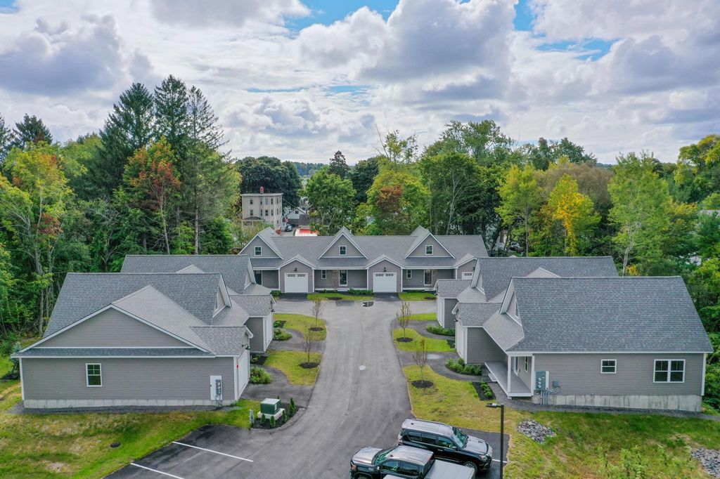 9 Cole St #10, South Portland, ME 04106