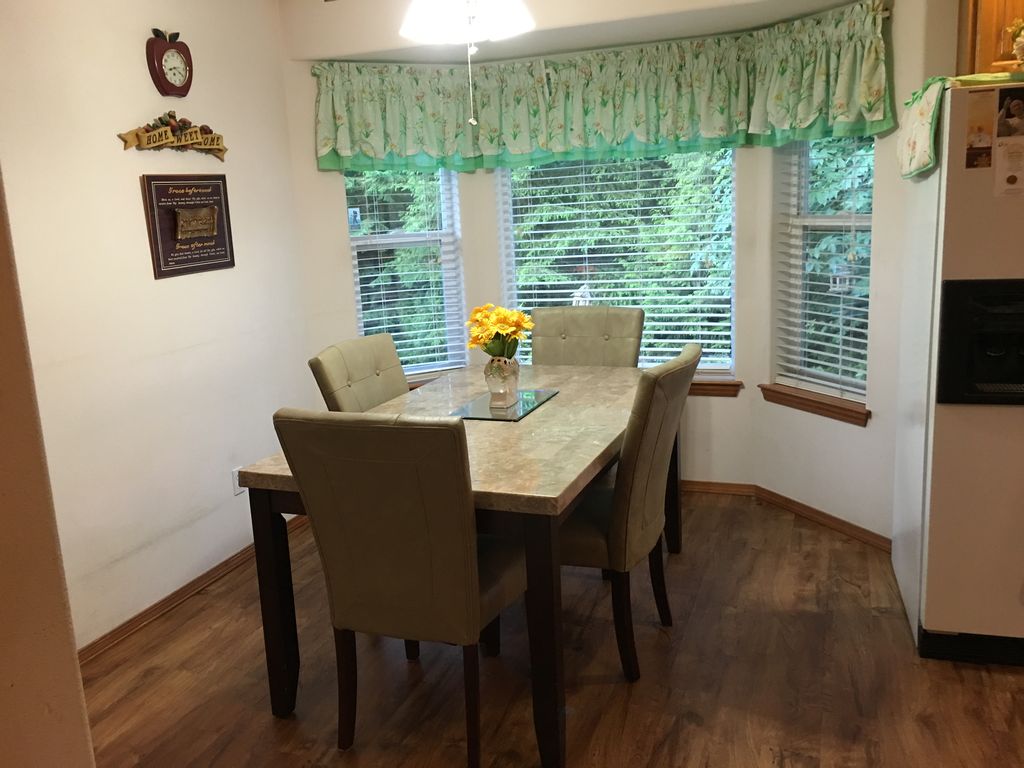 21611 16th Pl W, Lynnwood, WA 98036