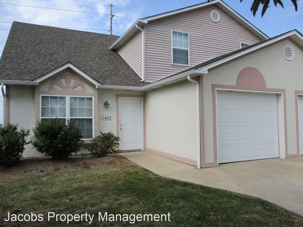 2405 Northampton Dr, Columbia, MO 65201