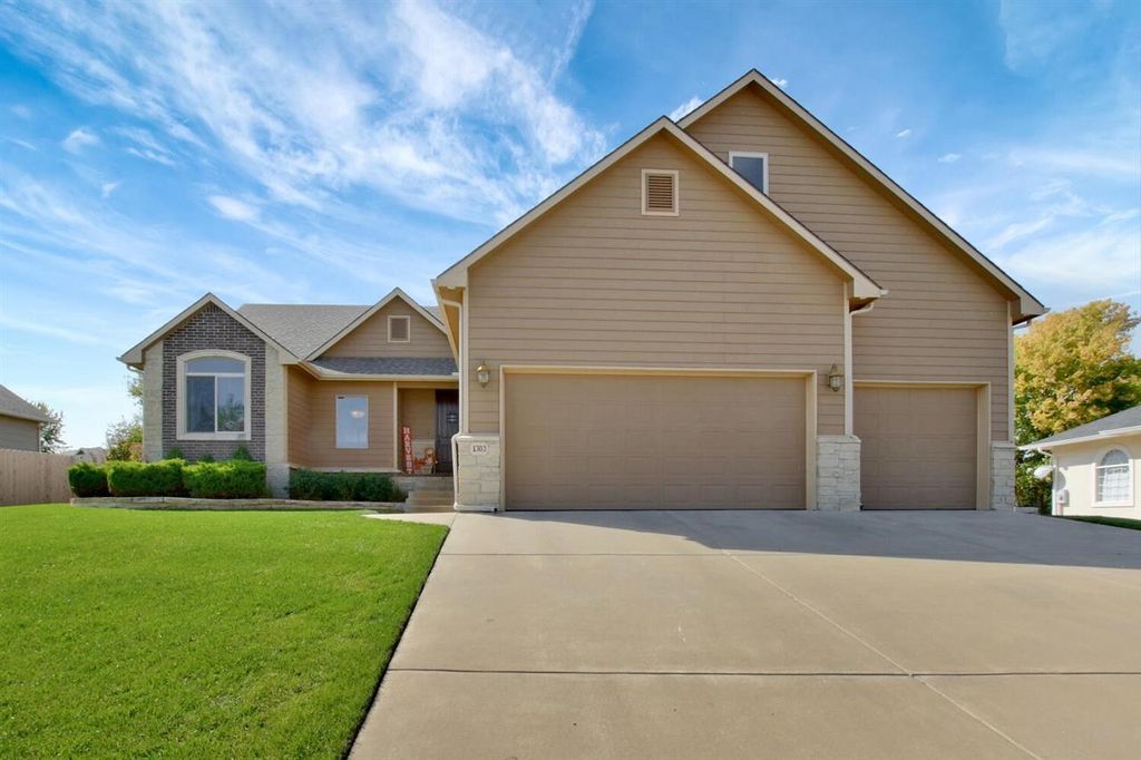 1303 S  Arbor Meadows St, Derby, KS 67037