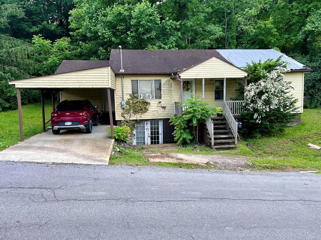 150 4th St, Mount Hope, WV 25880 MLS 86990 Trulia
