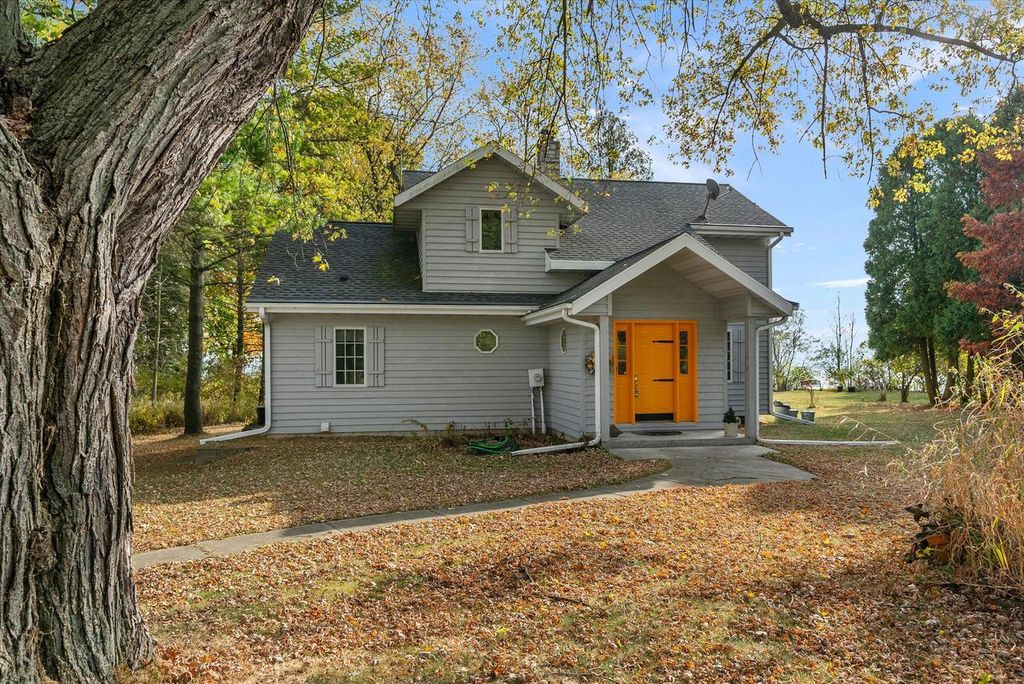 12619 Lakeshore ROAD, Cleveland, WI 53015