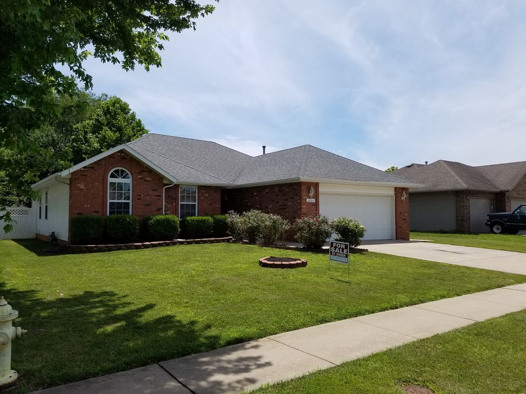 3664 W  Page St, Springfield, MO 65802