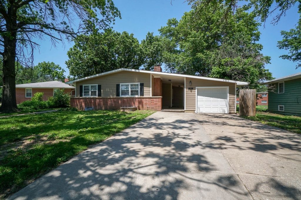 1848 Elaine Manhattan, KS Trulia