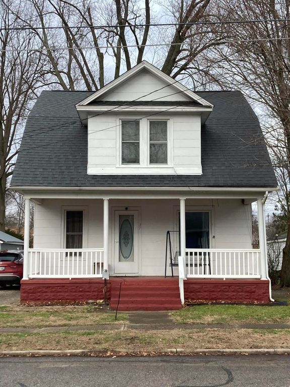 37 E Montgomery St, Coldwater, MI 49036