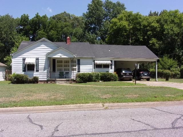 127 W Barton Ave, West Memphis, AR 72301