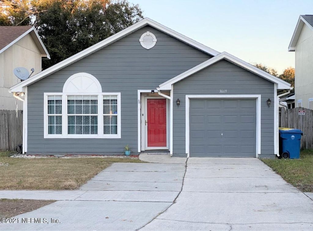 3669 Caroline Vale Blvd, Jacksonville, FL 32277
