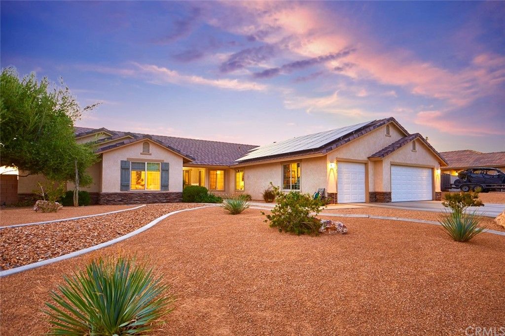 12520 Highline Dr, Apple Valley, CA 92308