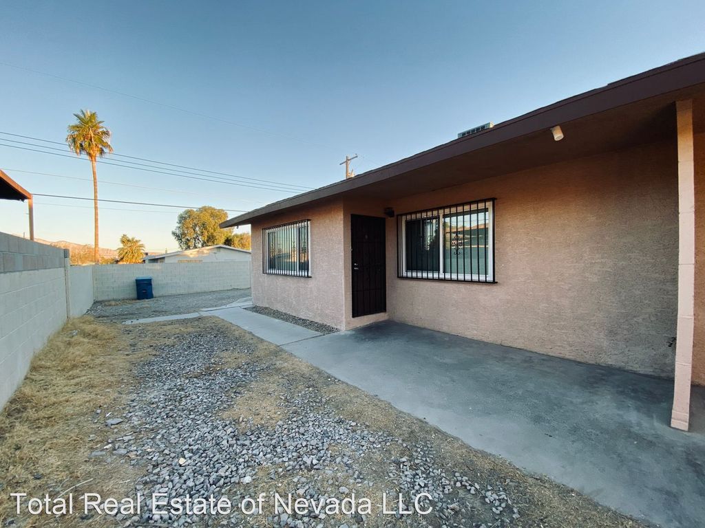 1300 June Ave #2, Las Vegas, NV 89104