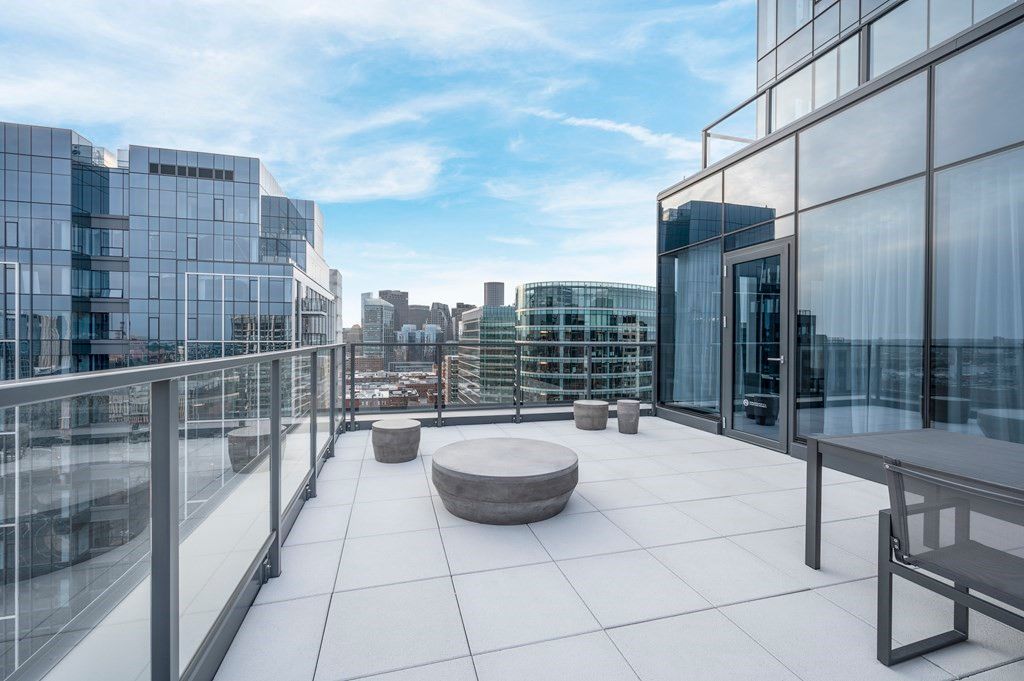 135 Seaport Blvd #1810, Boston, MA 02210