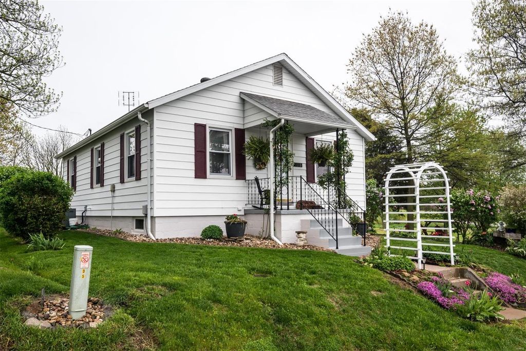 1018 Sparta St, Saint Libory, IL 62282 Trulia