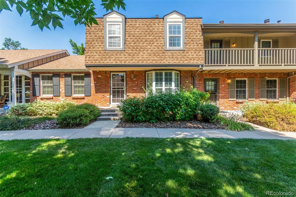 8752 E Amherst Drive #E, Denver, CO 80231