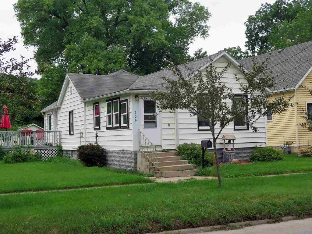 705 S Mechanic St, Decorah, IA 52101 Trulia