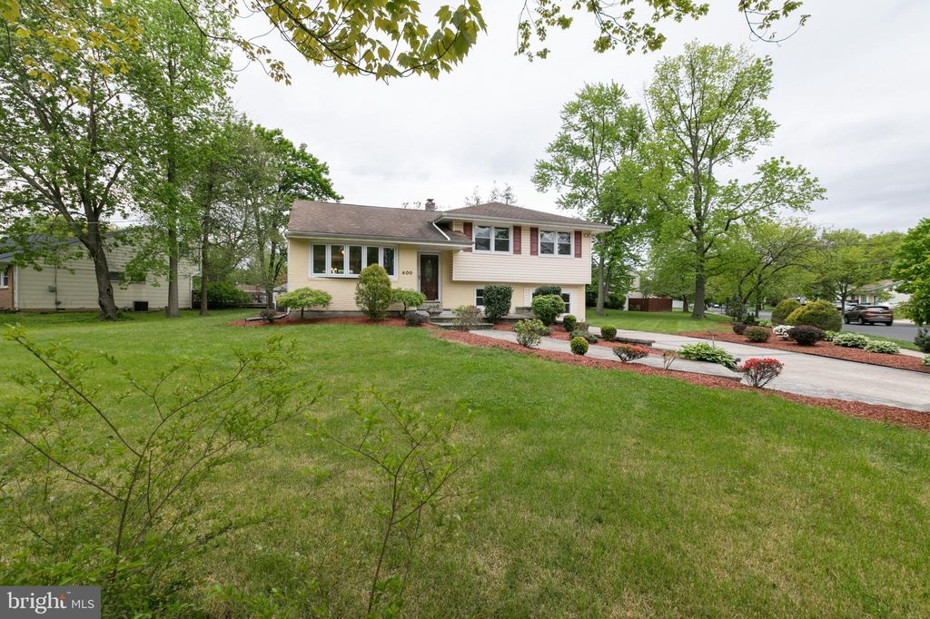 400 Sheffield Rd, Cherry Hill, NJ 08034