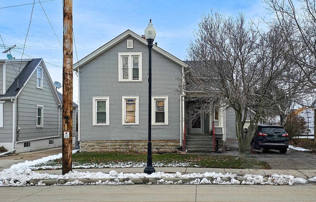 1744 Oregon St, Oshkosh, WI 54902 Trulia