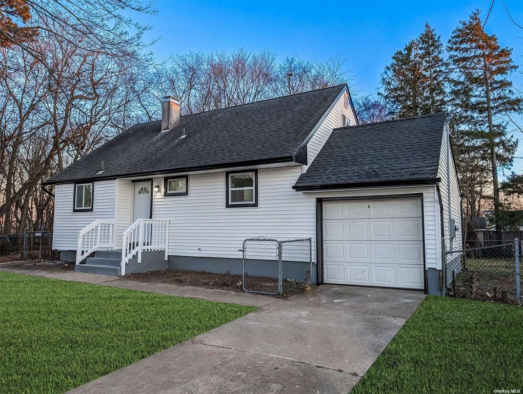 240 Ackerman Street, Central Islip, NY 11722 Trulia