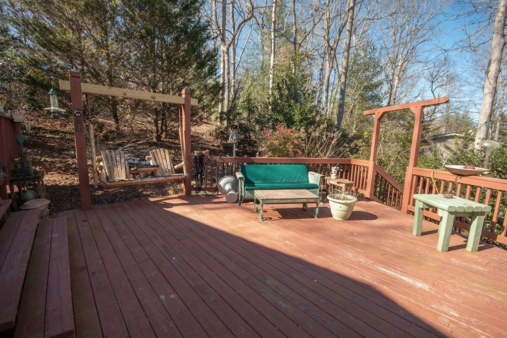 292 Meadowland Cir, Otto, NC 28763 2 Bed, 2 Bath SingleFamily Home