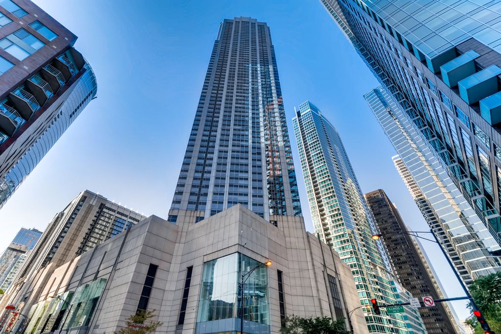 512 N McClurg Ct #5609, Chicago, IL 60611