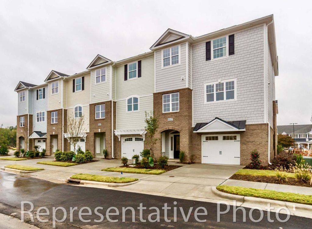 1701 Gathering Park Cir, Cary, NC 27519