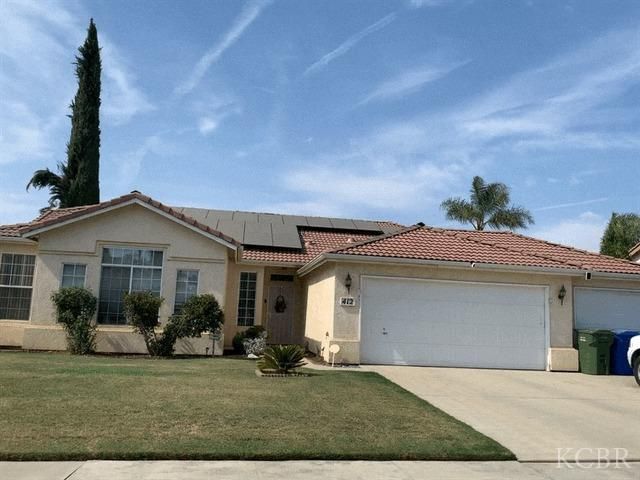 412 Avalon Dr, Lemoore, CA 93245