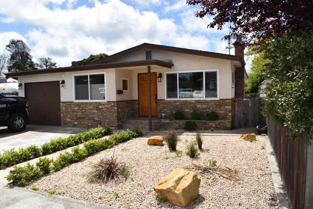 448 Hannon Ave, Monterey, CA 93940