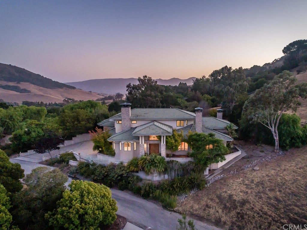 672 Oakridge Dr, San Luis Obispo, CA 93405