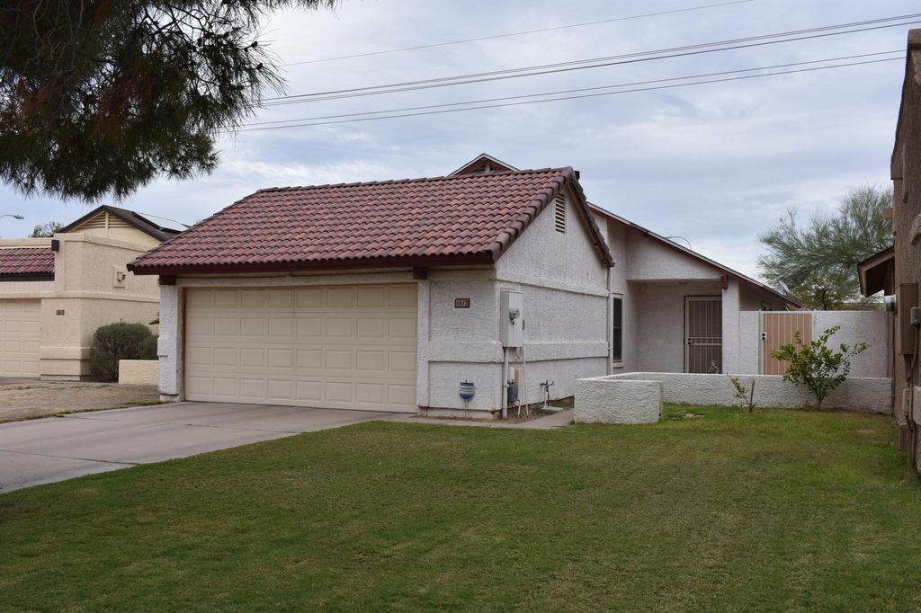 1613 N Chippewa Dr, Chandler, AZ 85224