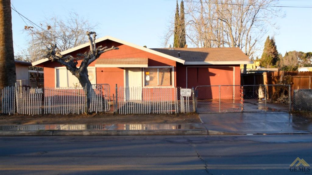 522 E 4th St, Bakersfield, CA 93307