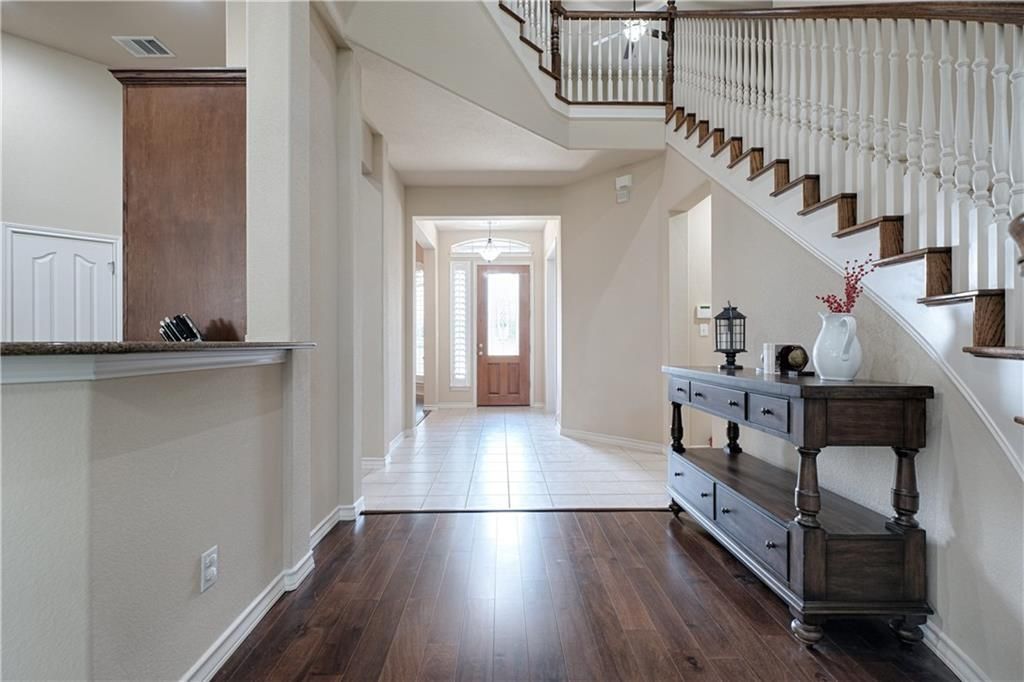 2773 Lake Forest Dr, Round Rock, TX 5 Bed, 4 Bath Single