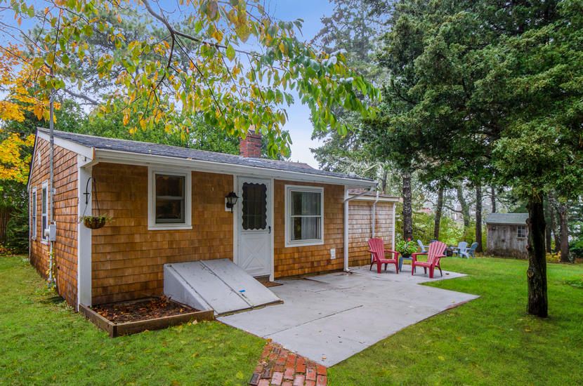 6 Mulla Ln, South Dennis, MA 02660