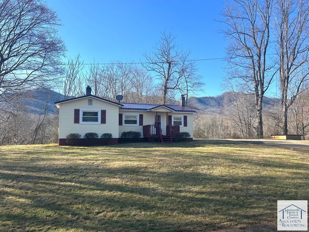 850 Lone Ivy Rd, Stuart, VA 24171