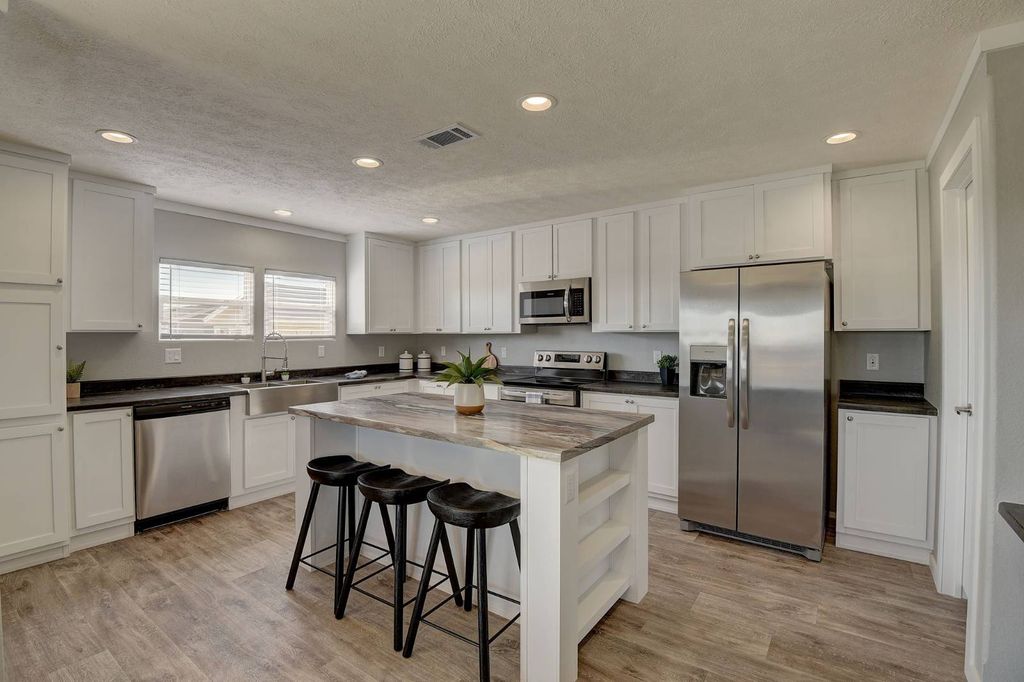 1033 Spring Azure Dr #A5, Cleburne, TX 76033