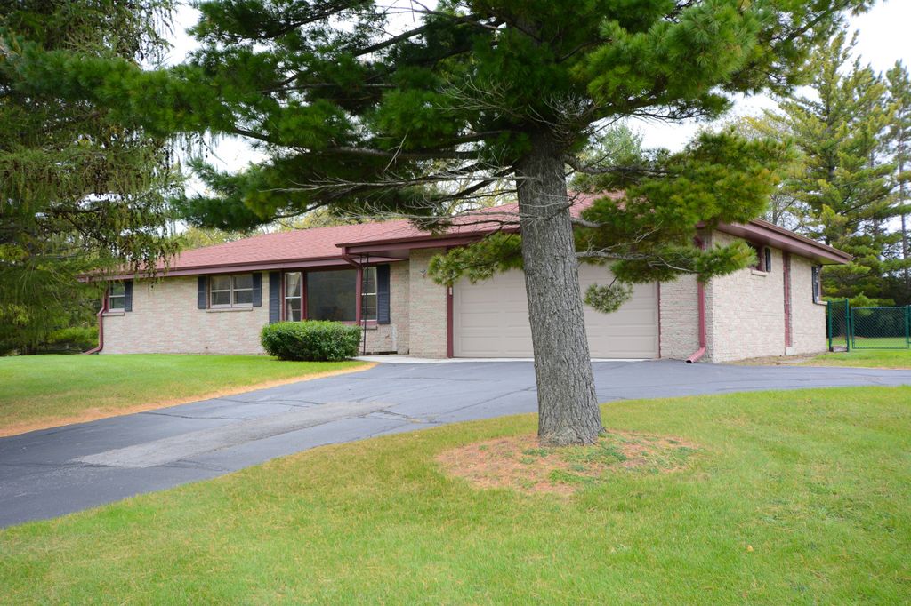 N120W17983 Freistadt Rd, Germantown, WI 53022
