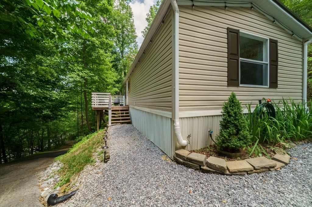 1391 Gists Creek Rd, Sevierville, TN 37876 See Est. Value, Schools & More