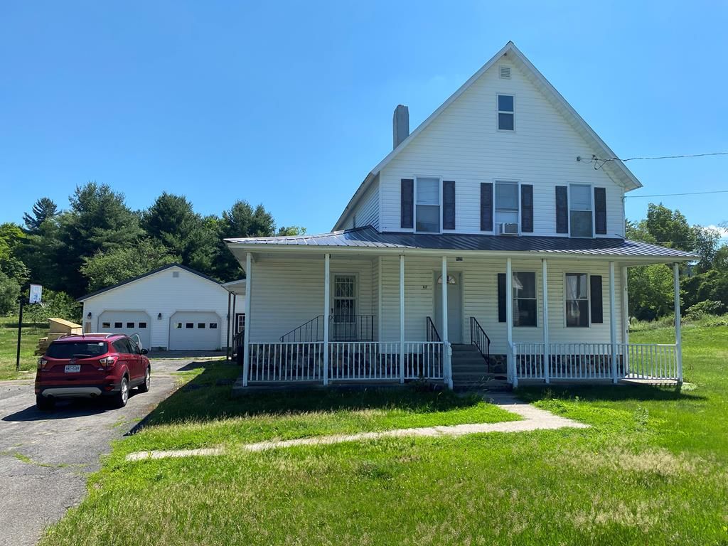 62 Delancy Ave, Brushton, NY 12916