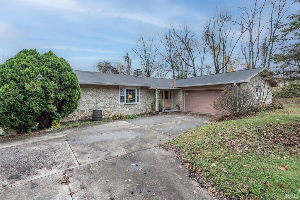 5435 S  Victor Pike, Bloomington, IN 47403