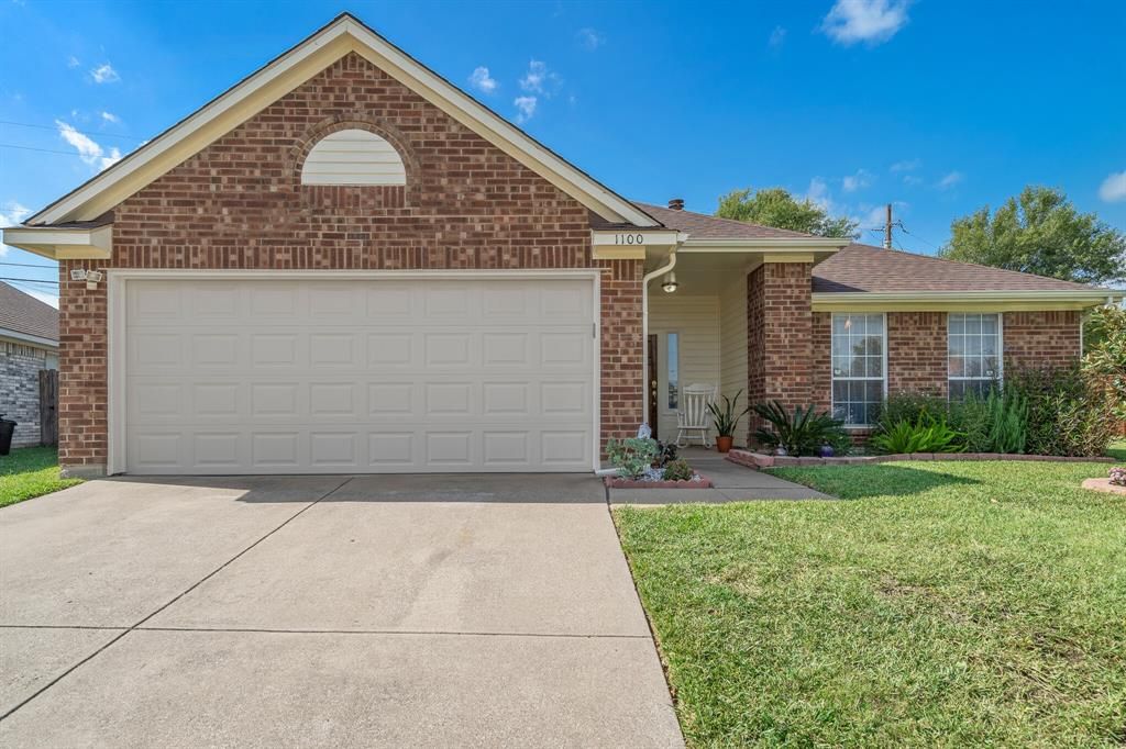 1100 Hanover Dr, Euless, TX 76040 3 Bed, 2 Bath SingleFamily Home