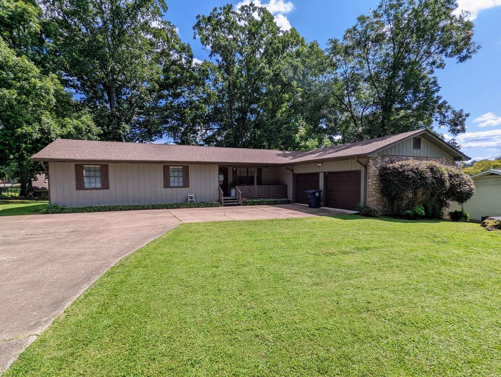 120 Fawn Dr, Chattanooga, TN 37412 See Estimated Value