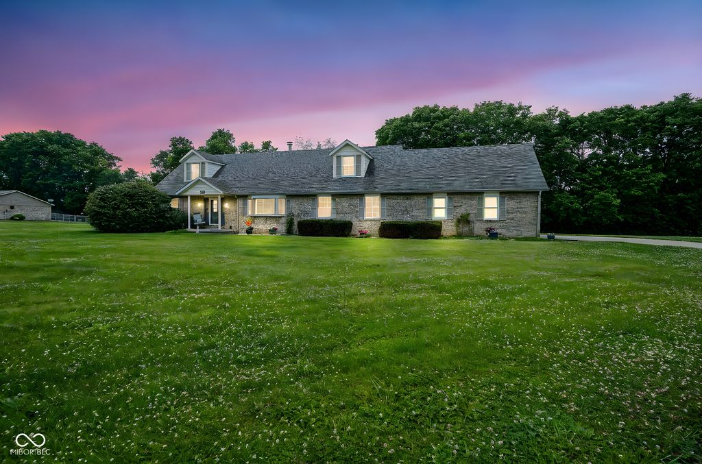2133 Heather Rd, Anderson, IN 46012