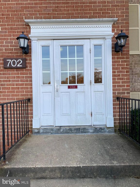 702 Quince Orchard Blvd #101, Gaithersburg, MD 20878