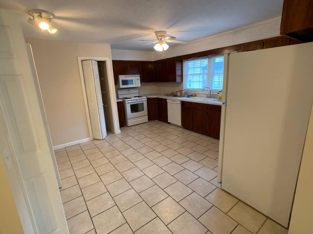 212 W Riverside Dr 401, Jeffersonville, IN 47130 Trulia