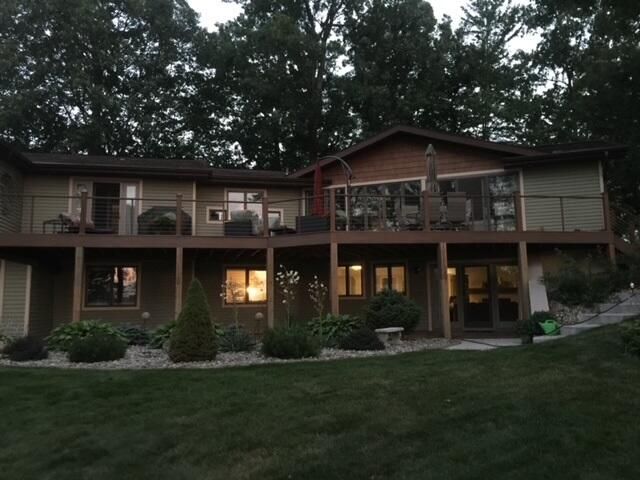 2883 Country Club Way, Albion, MI 49224
