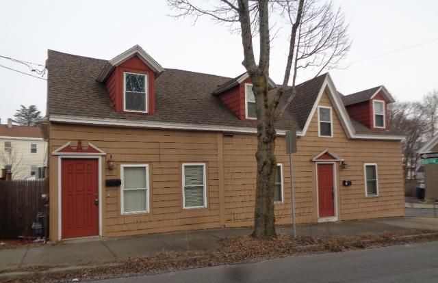 8 Aborn St, Peabody, MA 01960