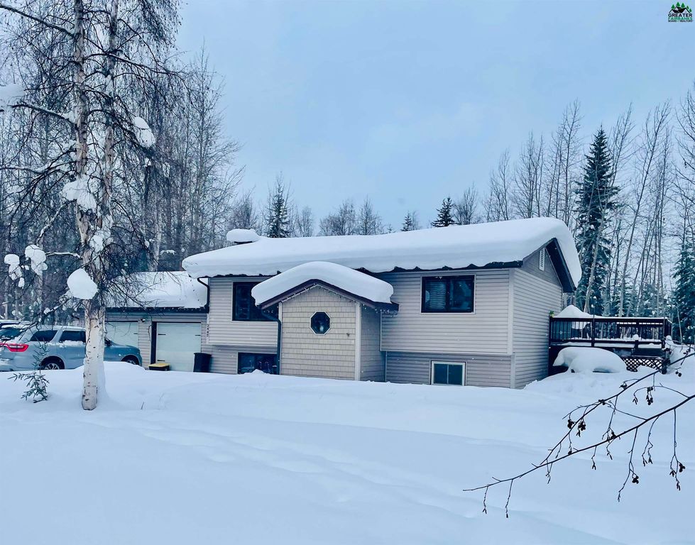 3440 Hoover Rd, North Pole, AK 99705