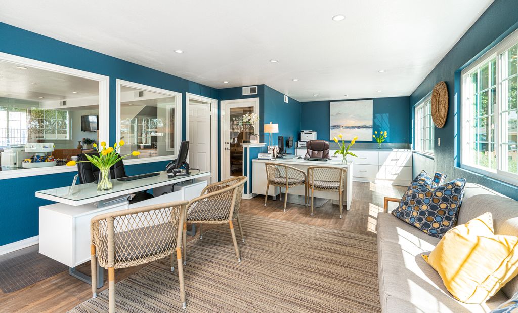 Madison Newport Apartment Homes Costa Mesa, CA Trulia