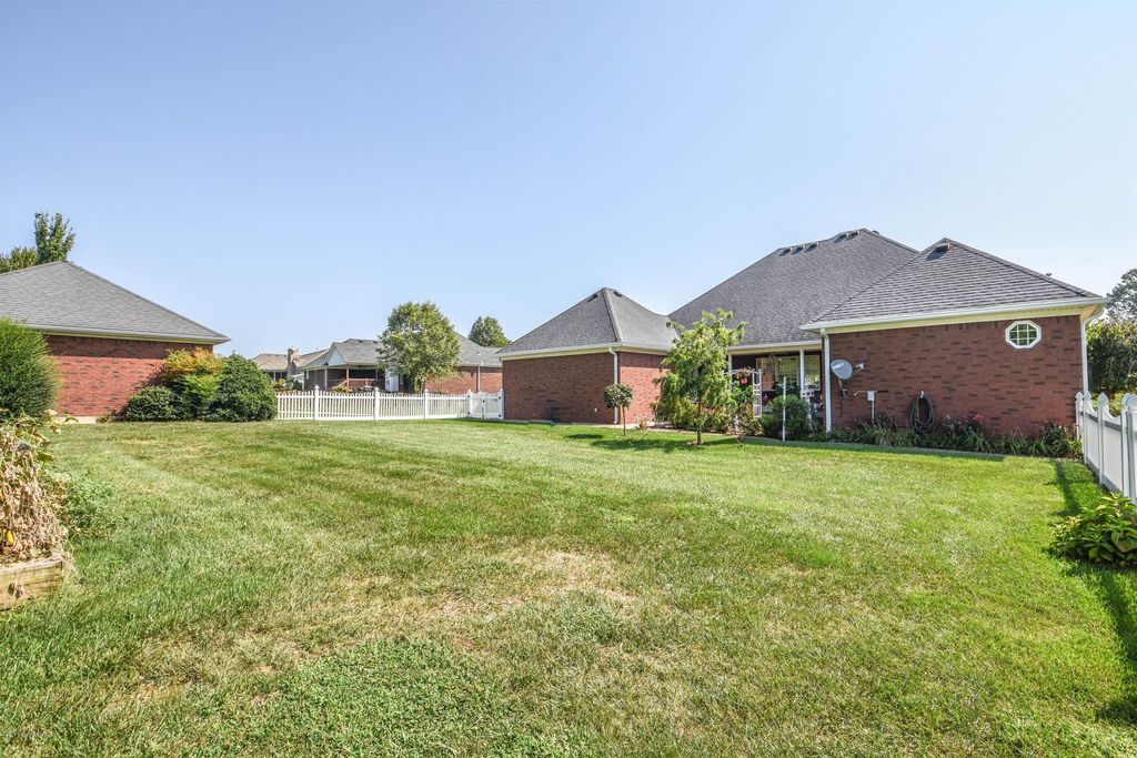 293 Cherry Hill Pkwy, Mt Washington, KY 3 Bed, 2 Bath SingleFamily