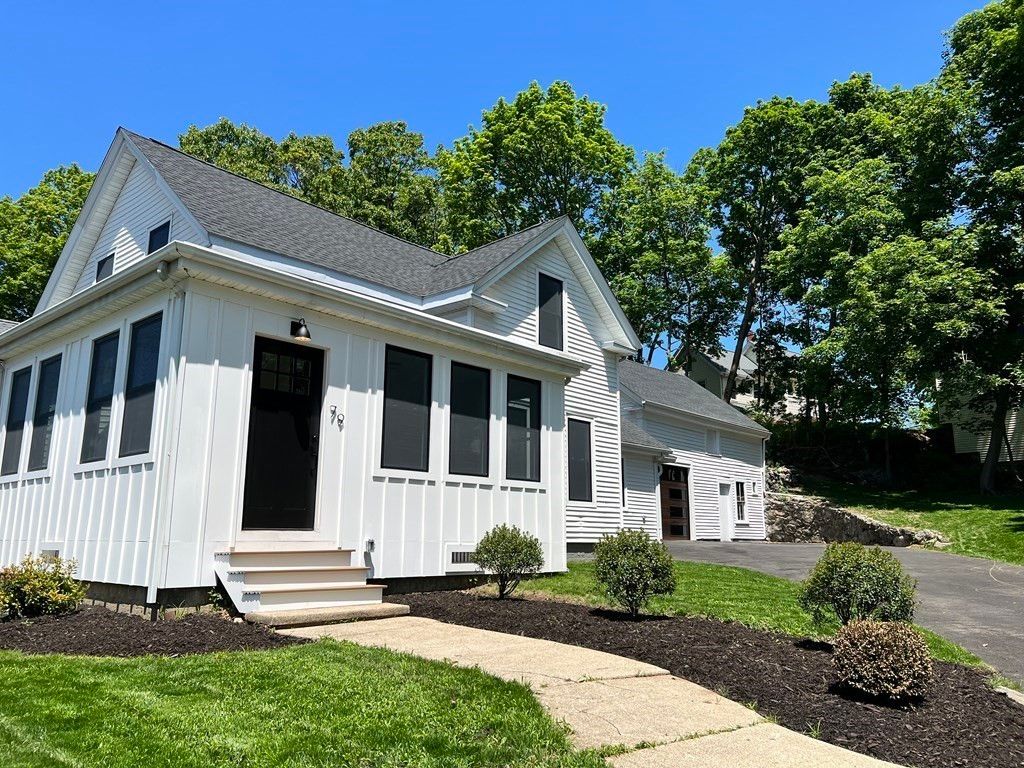 79 Lowell St, Reading, MA 01867