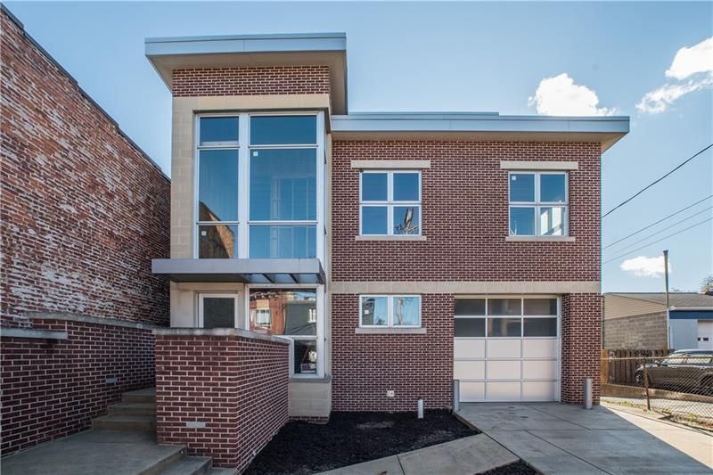 1717 Lowrie St, Pittsburgh, PA 15212