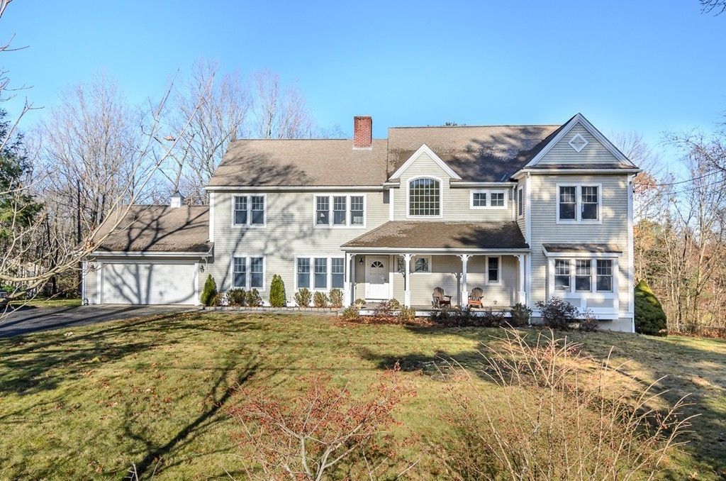 211 Claybrook Rd, Dover, MA 4 Bed, 5 Bath SingleFamily Home 29