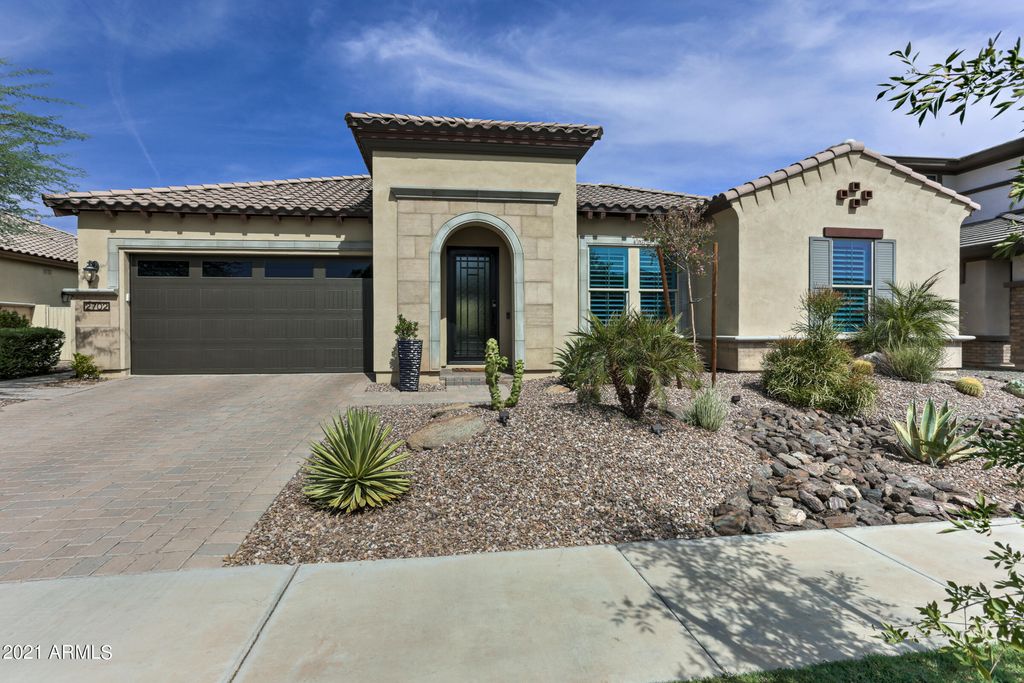2702 E Indigo Pl, Chandler, AZ 85286